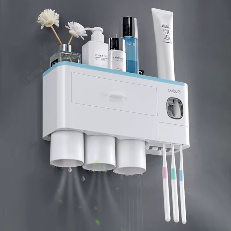 Distributeur automatique de dentifrice